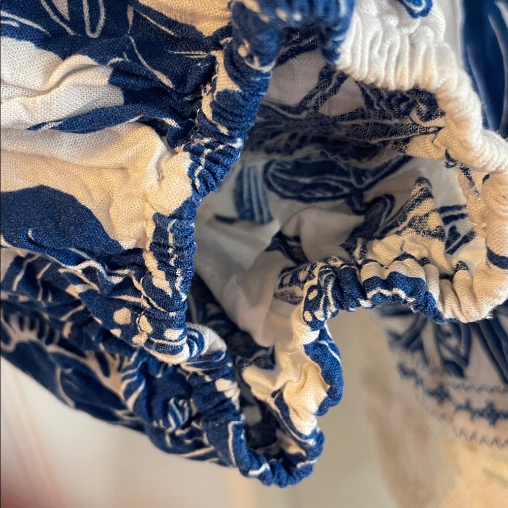 CHRISTIAN SIRIANO BLUE & WHITE FLORAL PATTERN TOP BLOUSE WITH CROCHET TRIM SZ L - Picture 8 of 10